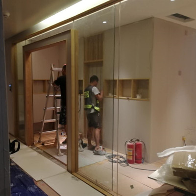 深圳福田中洲控股安装多玛自动感应门